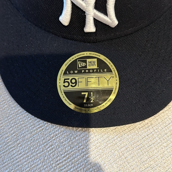 NWT New Era NY Yankees Ballcap - Picture 3 of 6